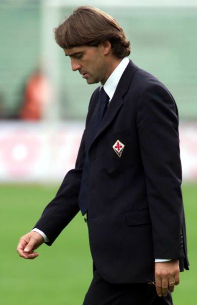 Dopo 17 partite, nel gennaio 2002, Mancini lascia la Fiorentina che a fine campionato retrocede in serie B (Ansa)